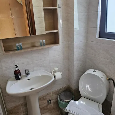 20 In Chalandri * Atény